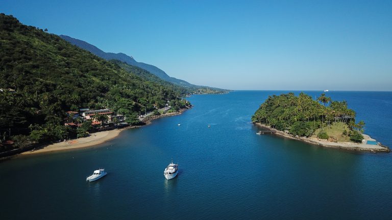 praia-das-pedras-miudas-e-ilha-das-cabras-2-lailson-santos-sectur-ilhabela.jpg