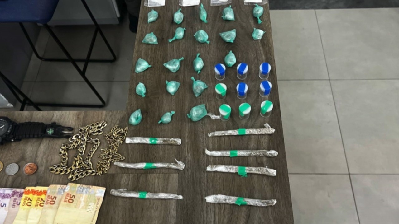 Homem é preso com mais de 200 porções de drogas em Mogi das Cruzes