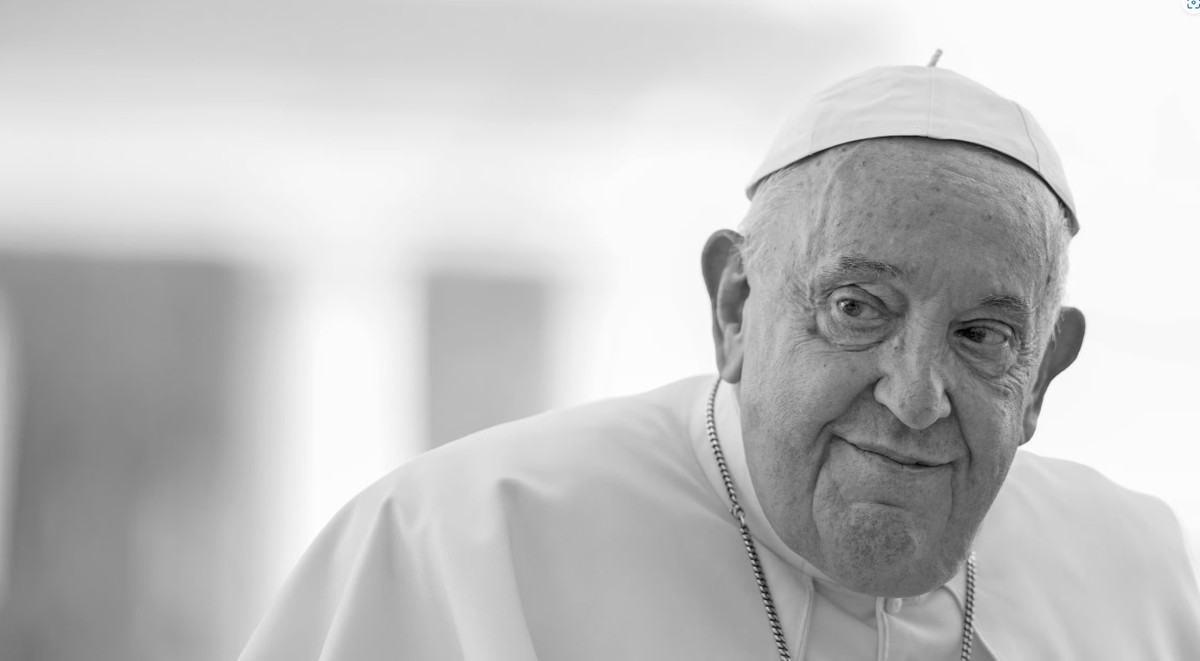 Vaticano anuncia que papa Francisco morreu por AVC e insuficiência cardíaca