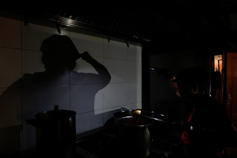 2025-04-28t114844z-440217058-rc2z6ea9a455-rtrmadp-3-spain-energy-outages.jpg