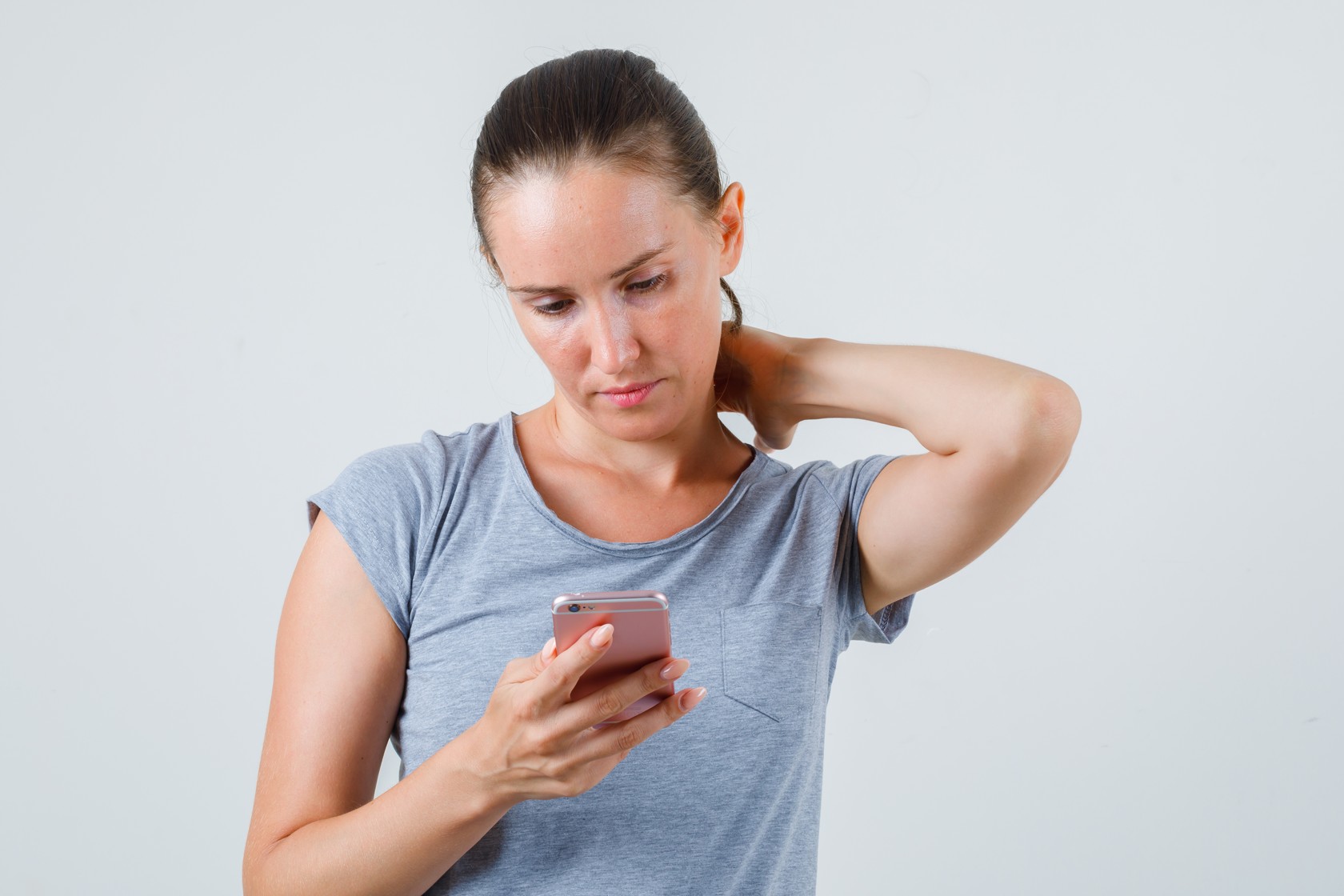 Fisioterapeuta alerta para o “Text Neck”, consequência da era digital | Unipiaget